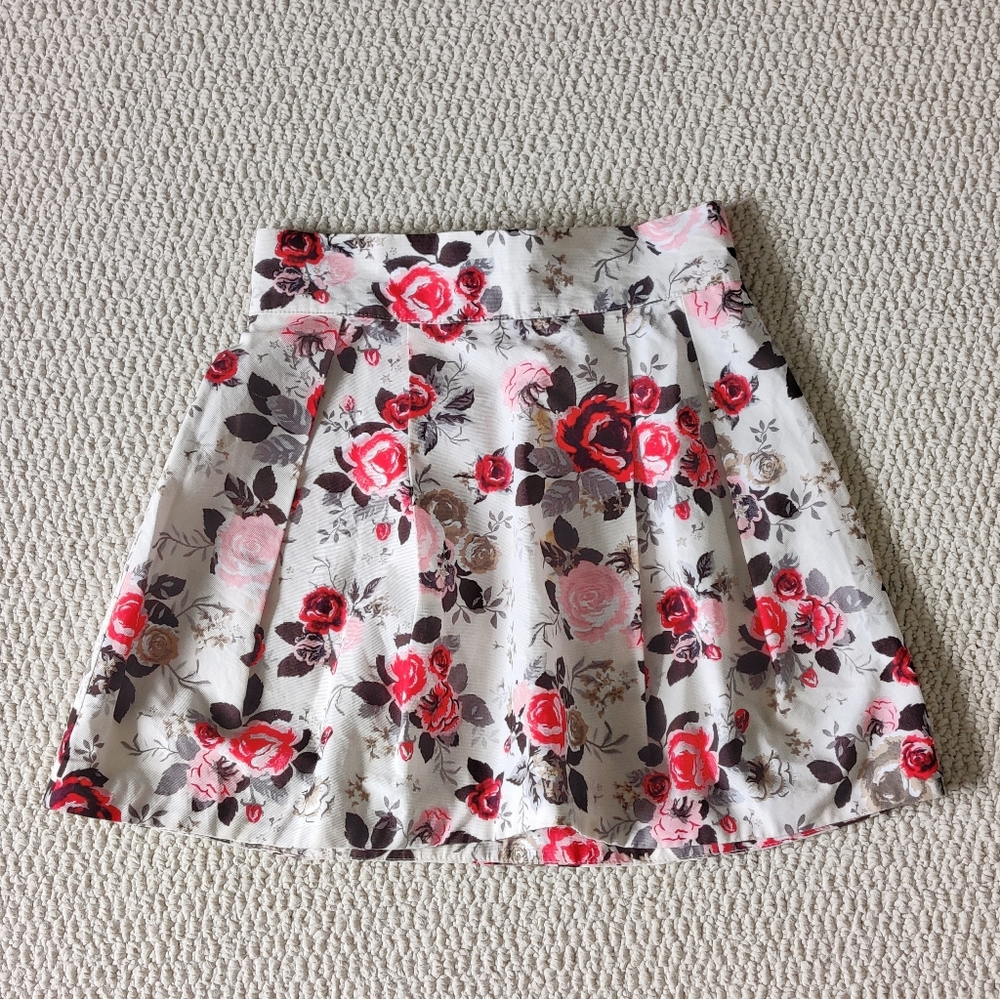 High waisted floral pleated skirt